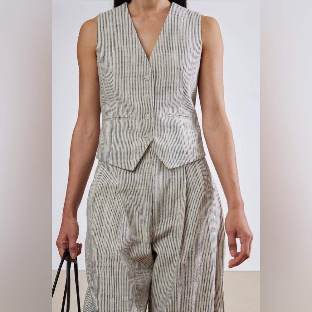 Apiece Apart Cecilia Cotton Vest in Cream Pin Stripe Size 6 - Picture 2 of 8